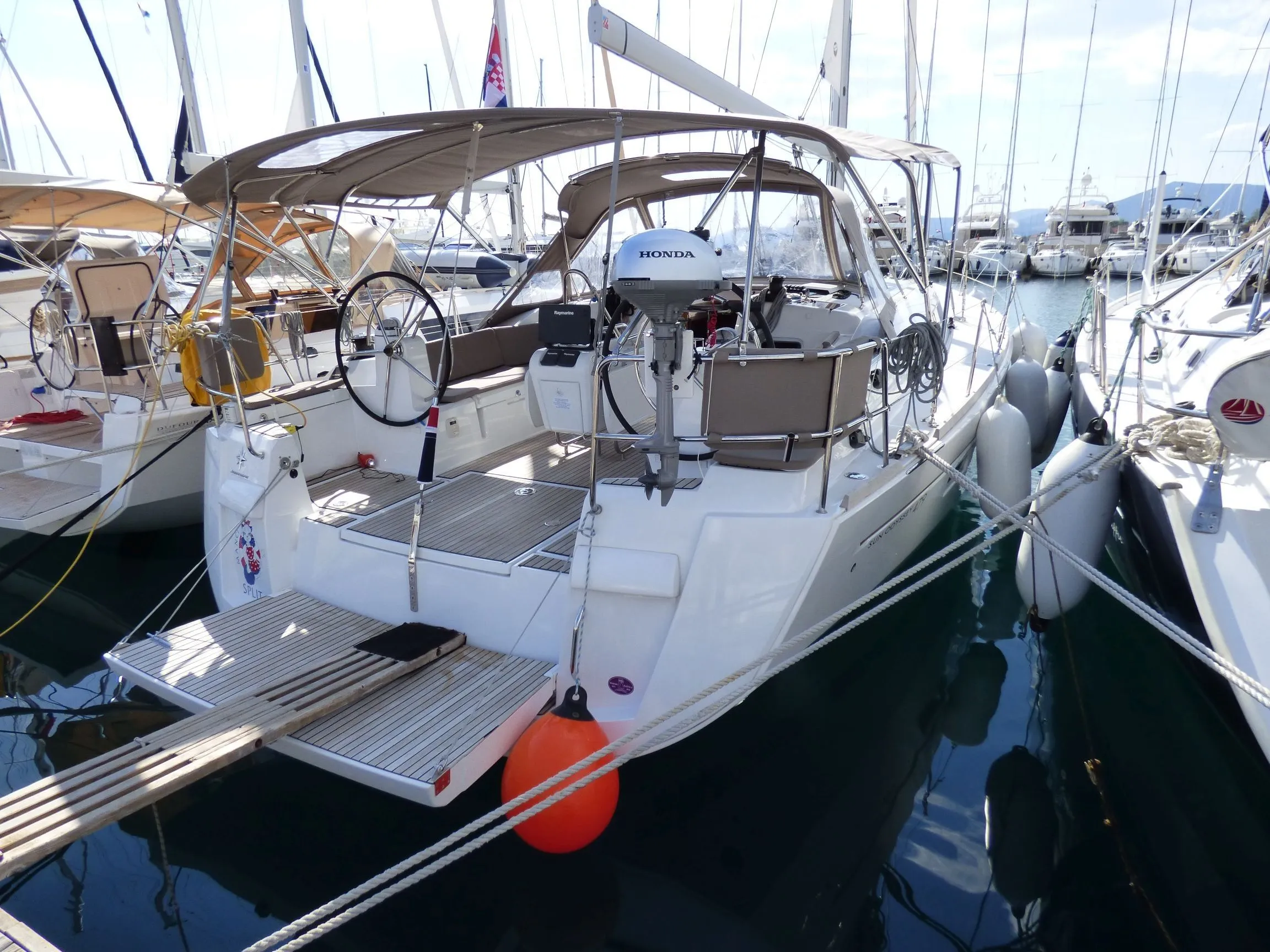 Boot - Charter a 14.43m 4 Cabin Sailing Yacht in Kastela