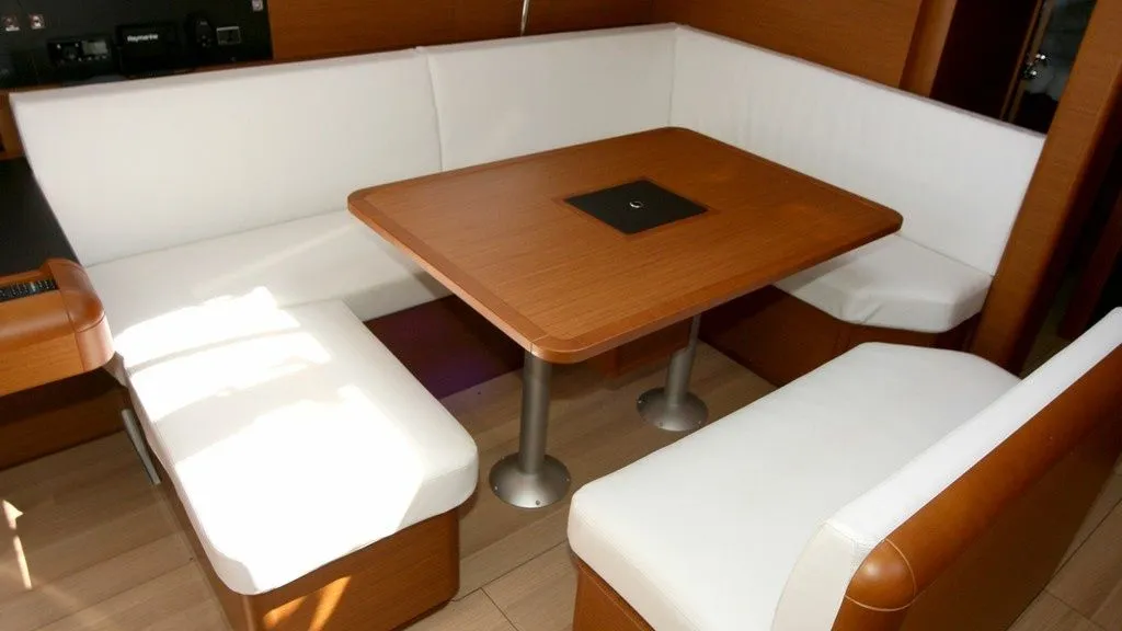 Perla Charter Boat - 4