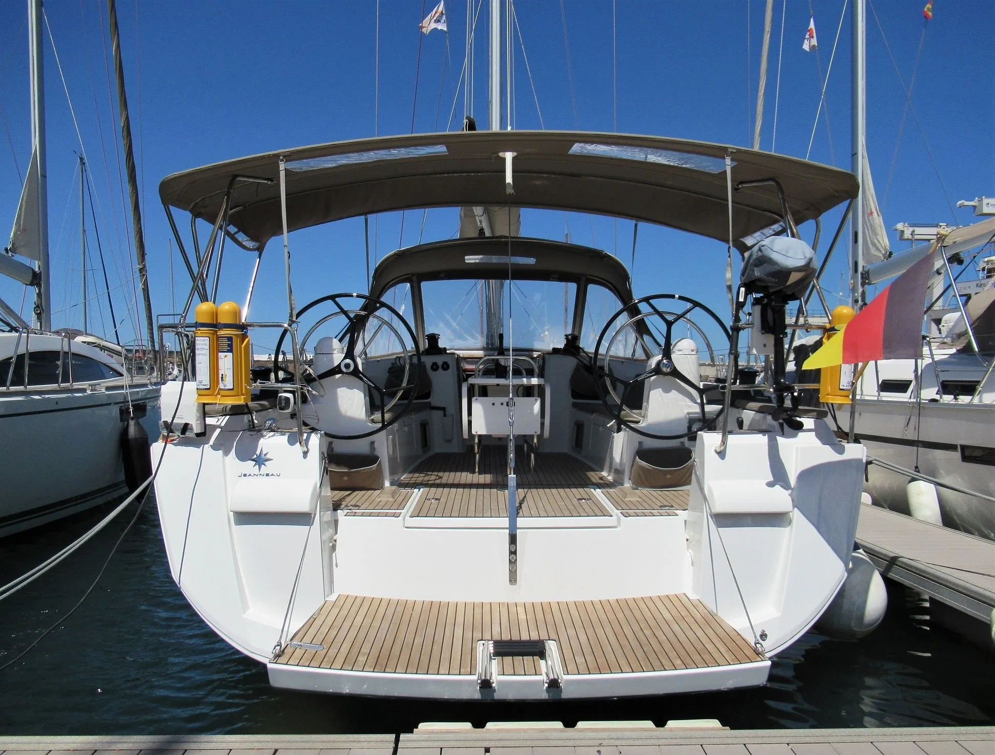 Explore Arrecife on a 14.43m Rental Jeanneau Sun Odyssey 479