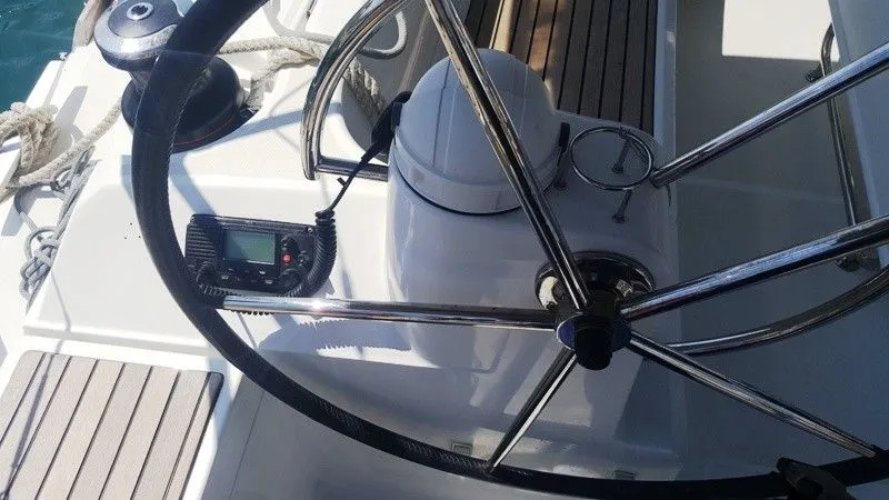 Yolo Charterboot - 5