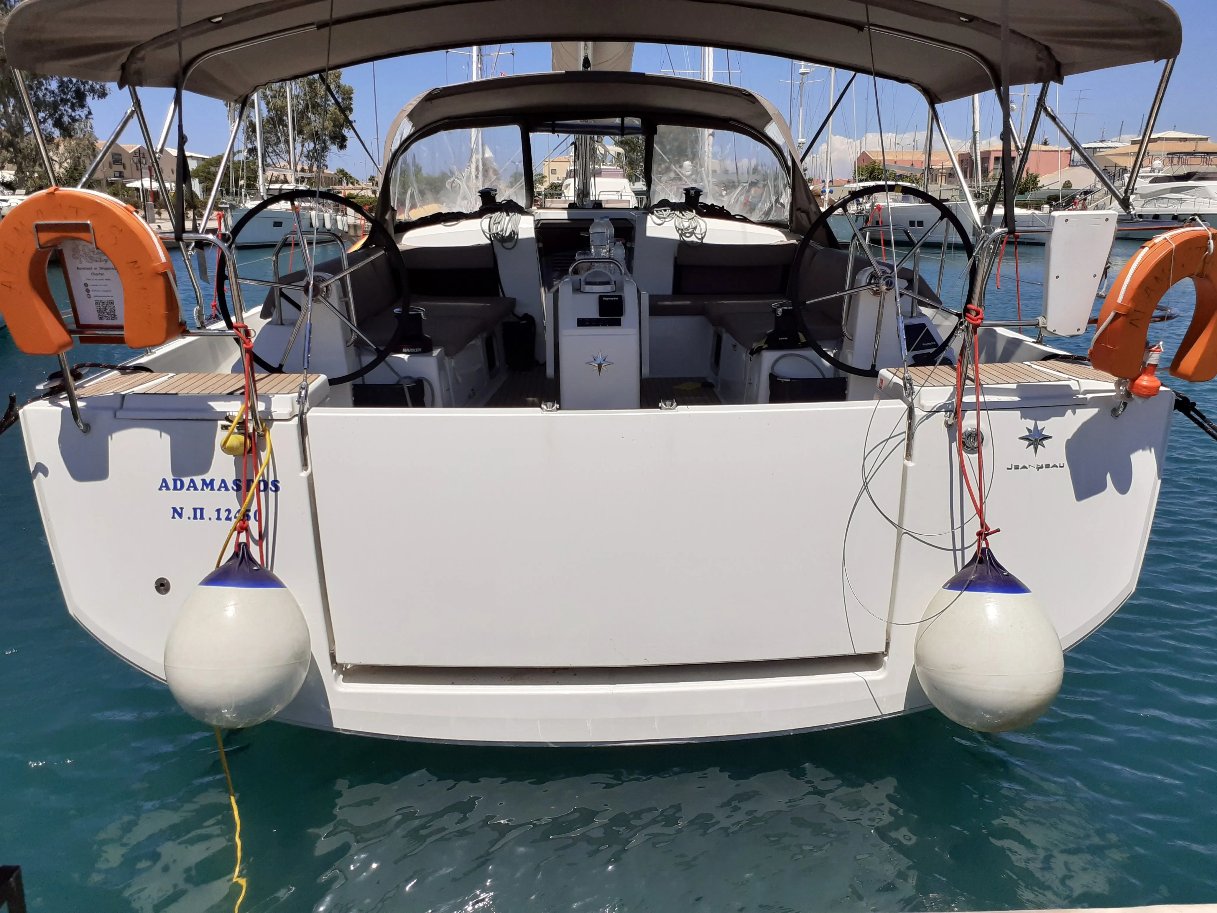 Чартер Adamastos - 3