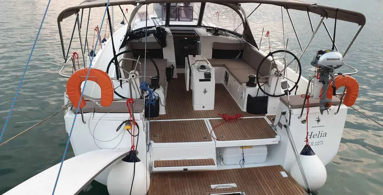 Helia Charterboot - 4