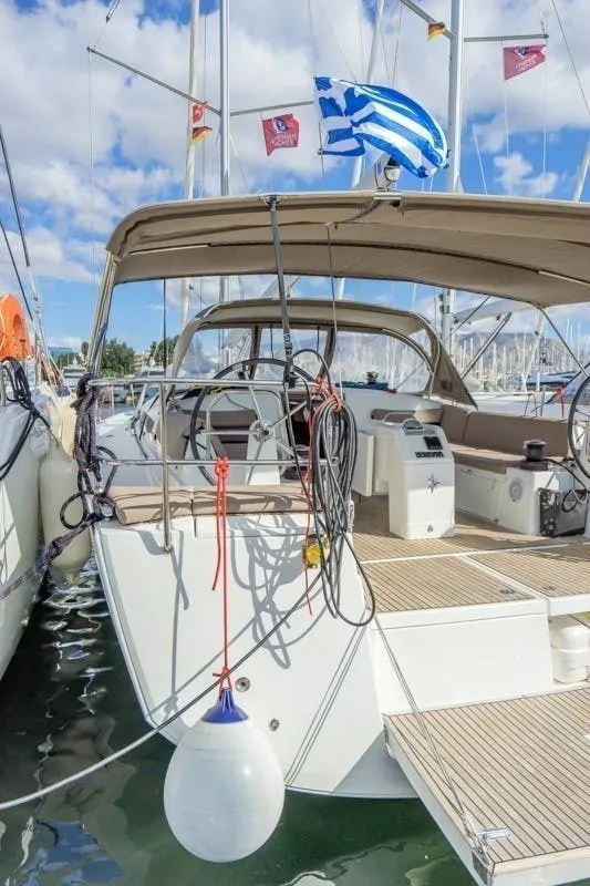 Lara Charter Boat
