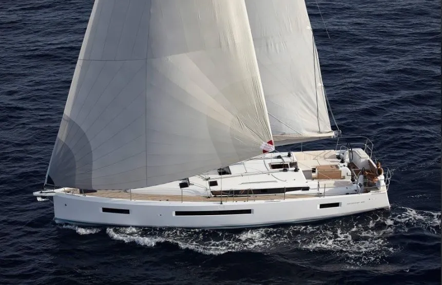 Pnoe Charter Boat