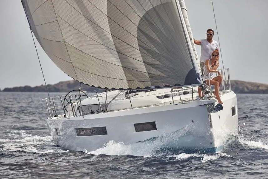 Pnoe Charter Boat