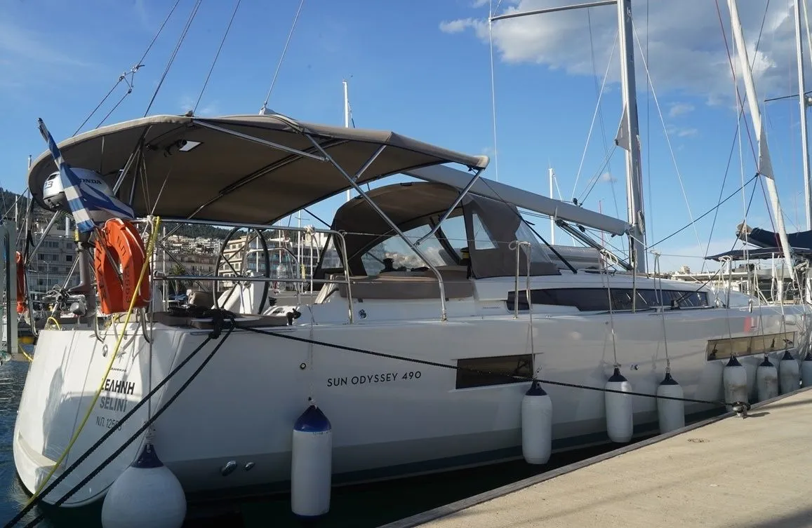 Selini Charter Boat