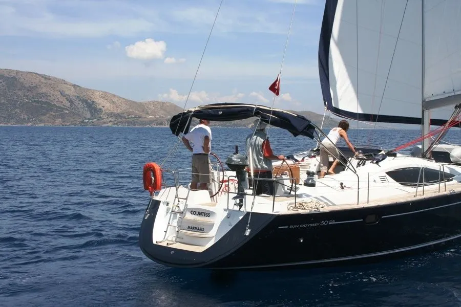 Countess Mietboot - 3