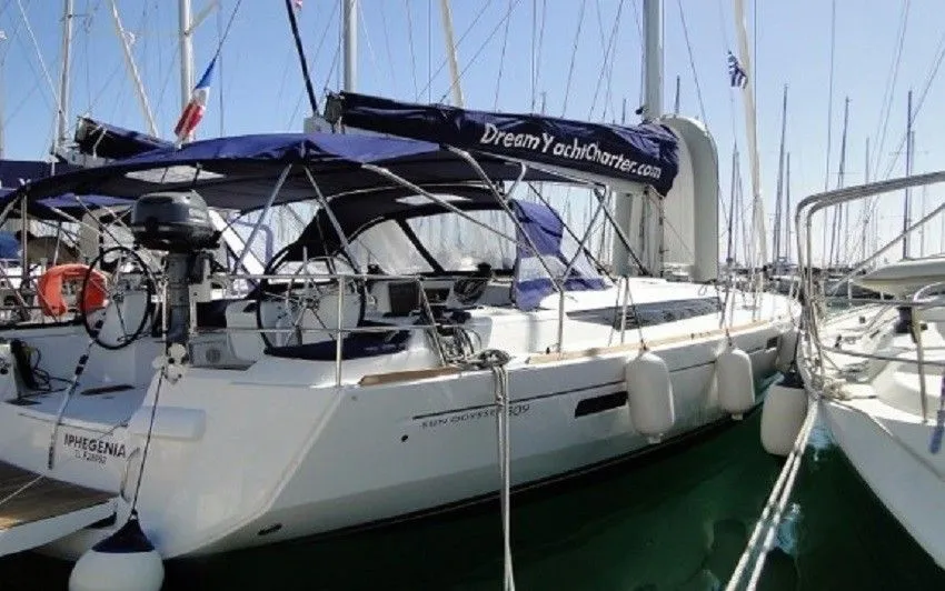 Iphegenia Charterboot - 3