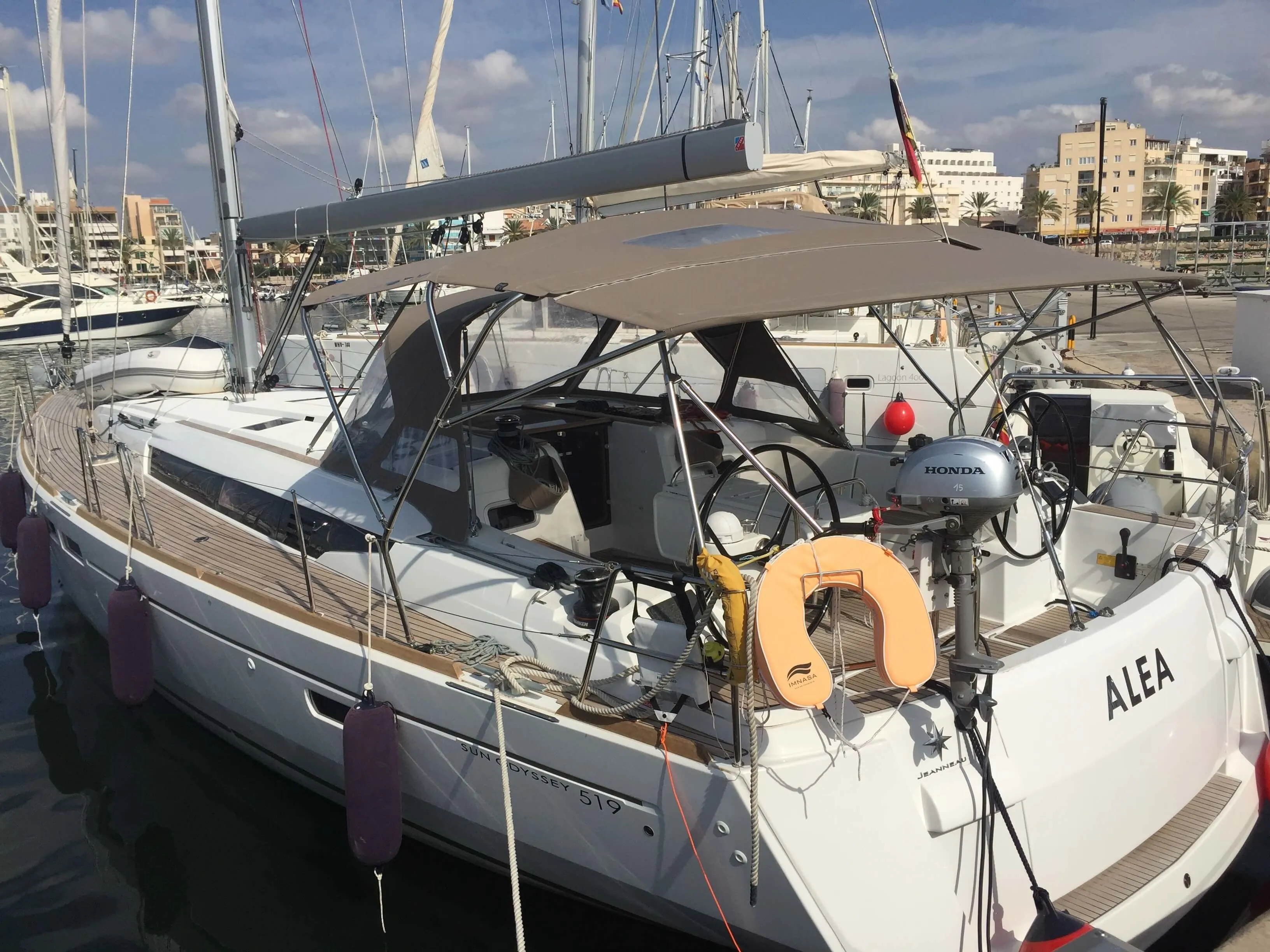 Alea Charter Boat