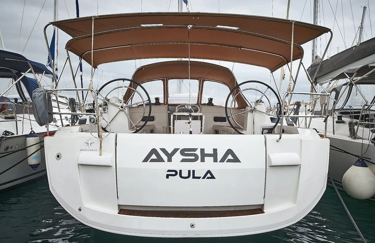 Aysha Charterboot - 4