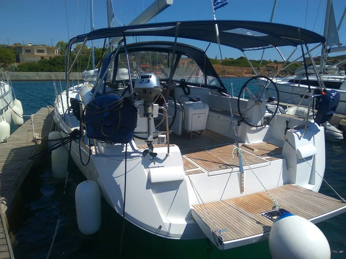 Explore Elliniko on a 16.06m 4 Cabin Sailing Yacht Rental