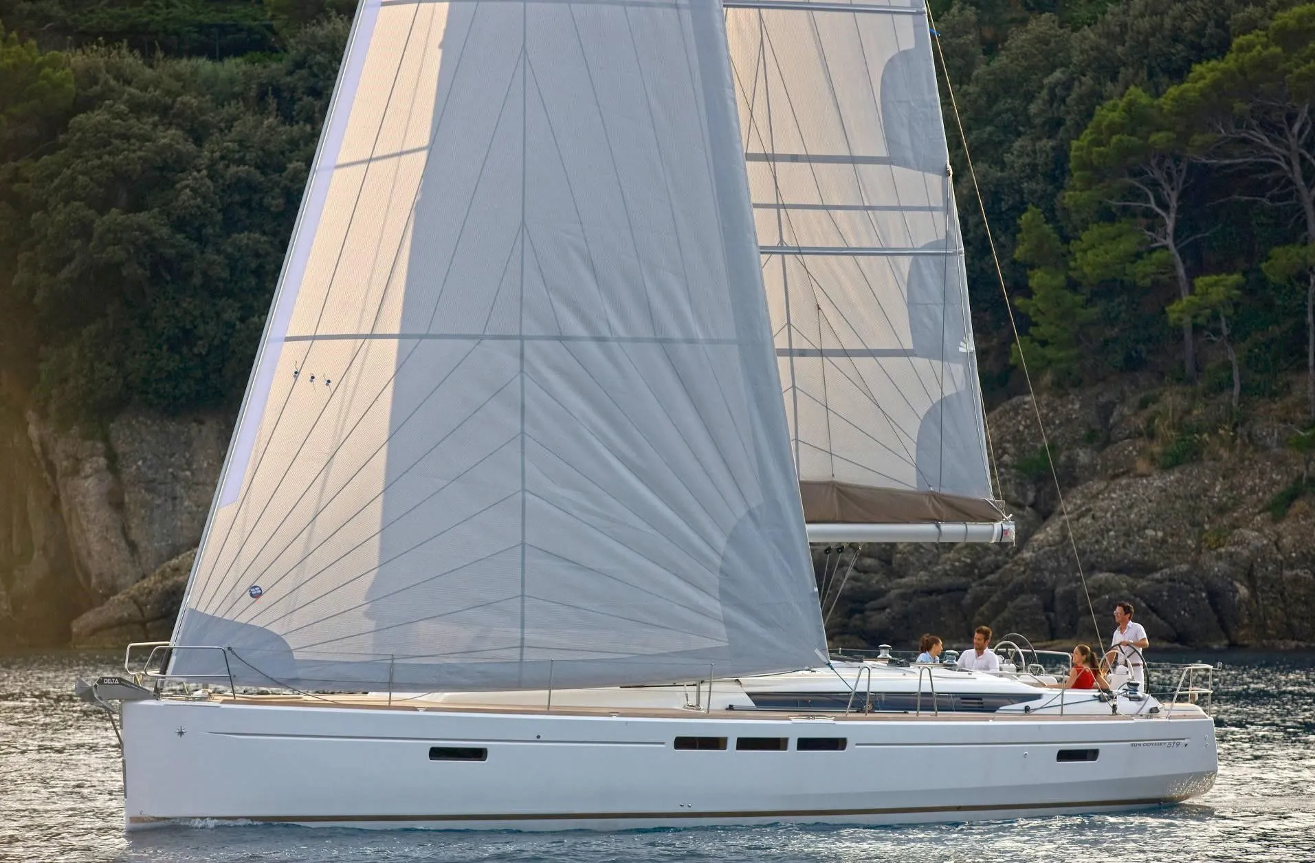 Bianca Lady Gio Charter Boat