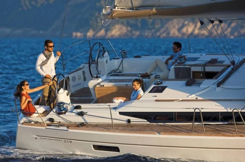 Bianca Charterboot - 5