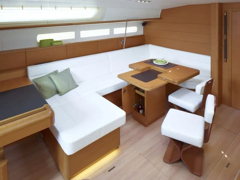 15.38m Procida Jeanneau Sun Odyssey 519 Hire