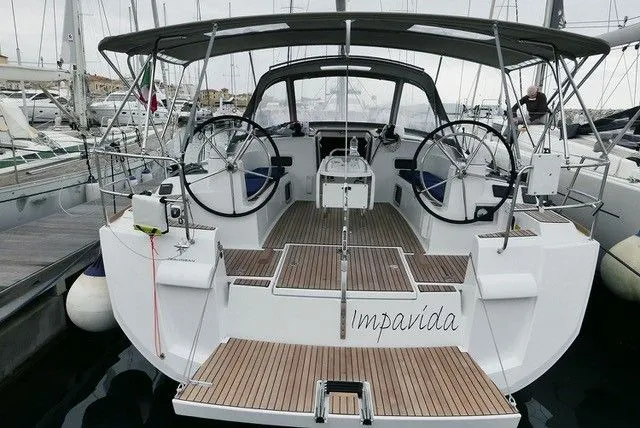 Charter a 15.75m 5 Cabin Sailing Yacht in San Vincenzo