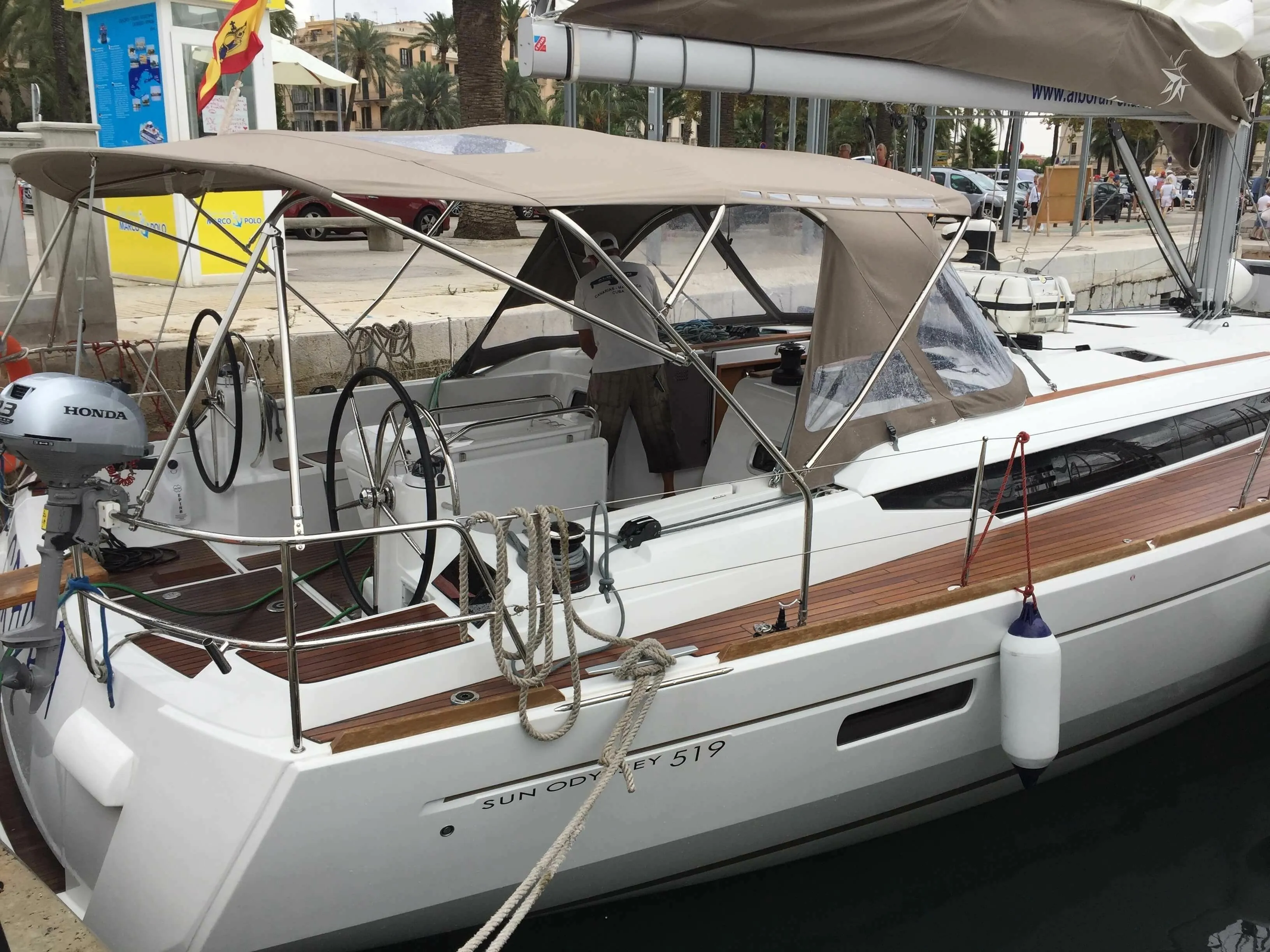 Explore Las Galletas on a 15.75m 5 Cabin Sailing Yacht Rental
