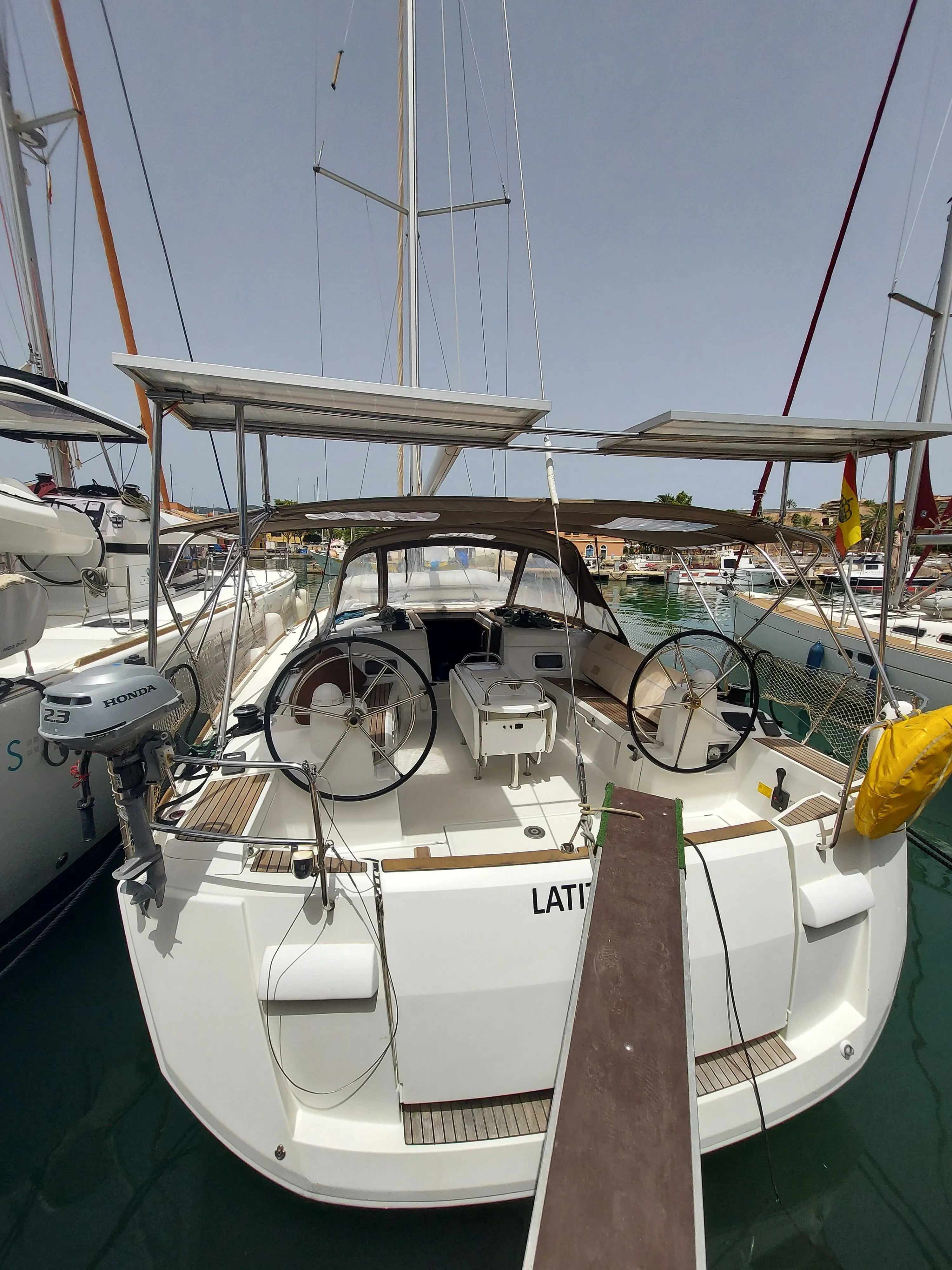 Чартер Latitud 6 - 3