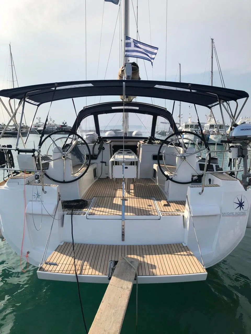 15.75m Elliniko Sailing Yacht Jeanneau Sun Odyssey 519 Hire