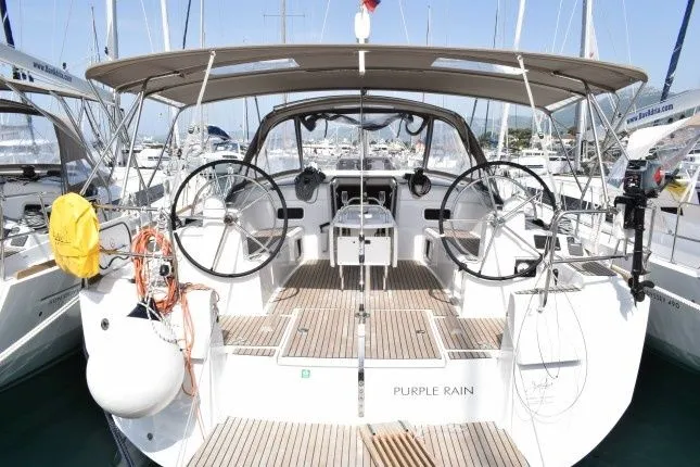 Purple Rain Charterboot - 4
