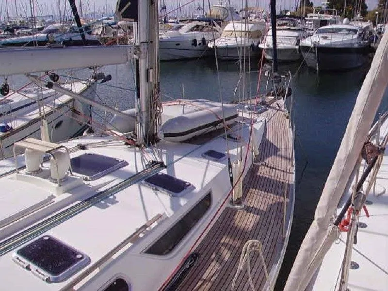 Чартер Hesiodos - 3