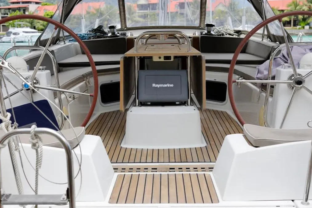 Voulez Vous Charter Boat