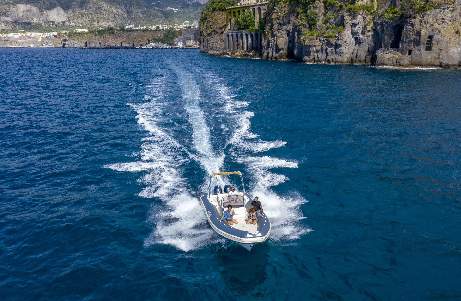 9m Sorrento Joker 26 Hire