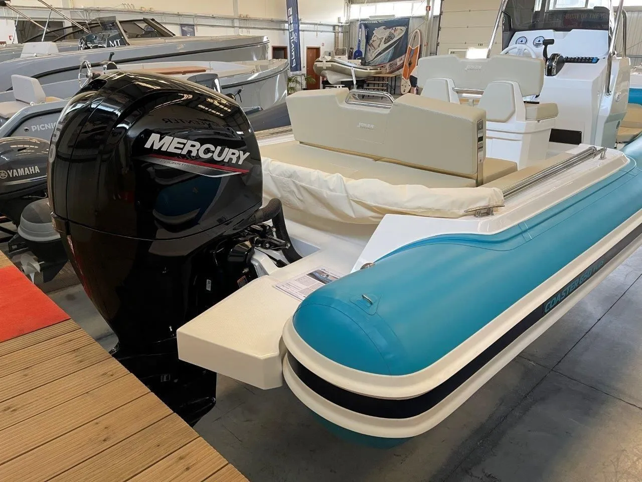 Rent a 6.9m Motor Boat in Setúbal