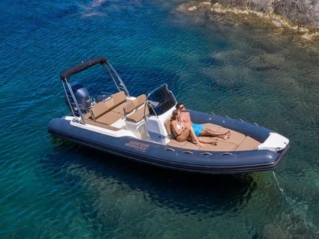 Explore Sukosan on a 6.55m Rental Boat