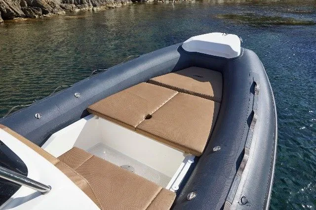 Explore Sukosan on a 6.55m Rental Boat