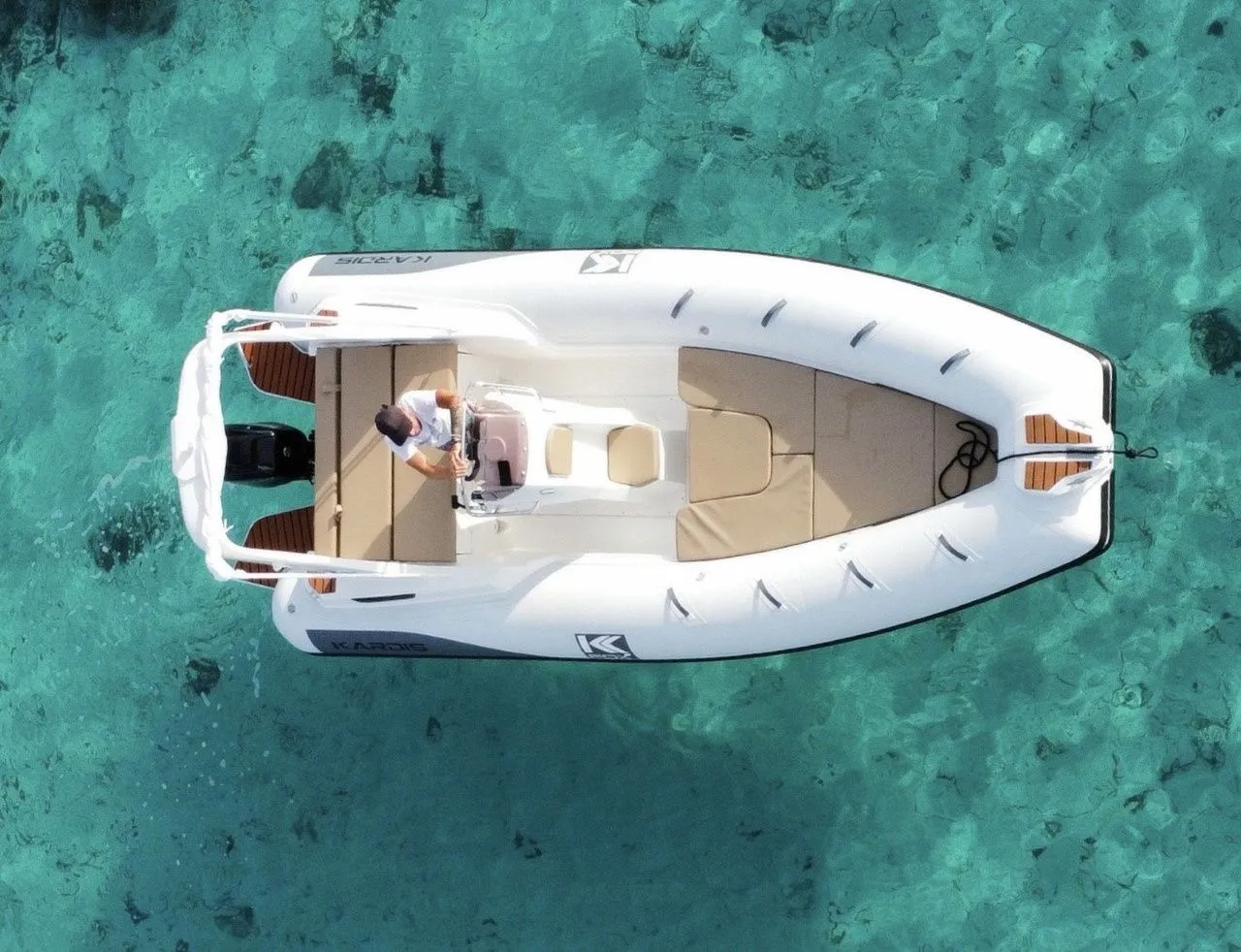 Charter a 6m Kardis Fox Motor Boat in Porto Rotondo