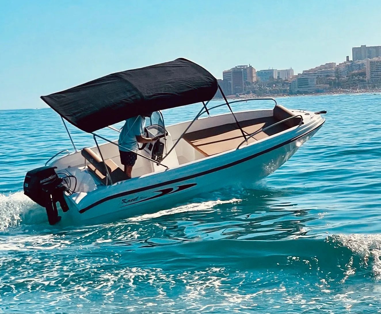 Charter a 4.5m Motor Boat in Benalmádena