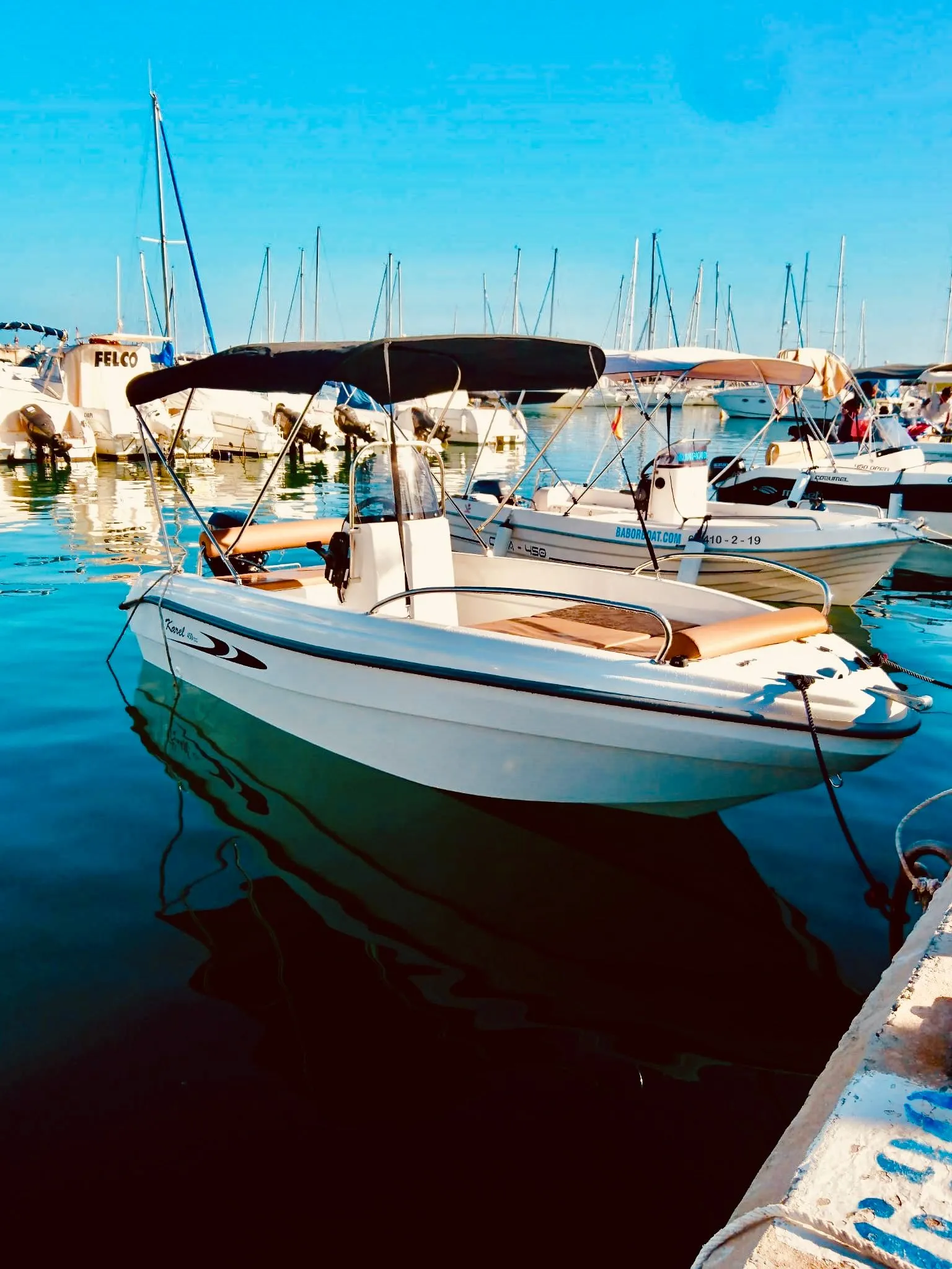 Charter a 4.5m Motor Boat in Benalmádena