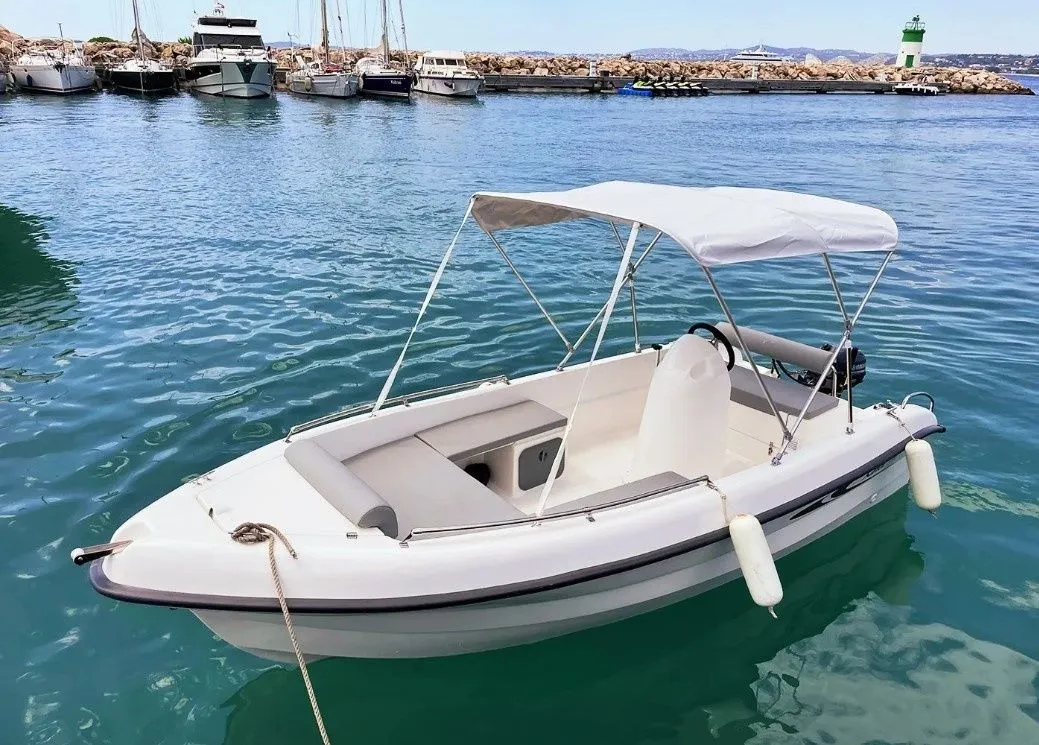 Rent a 5m Karel 500 Motor Boat in Saint-Laurent-du-Var