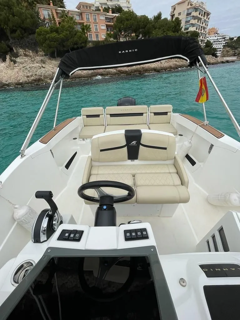 Heaven 1 Charter Boat