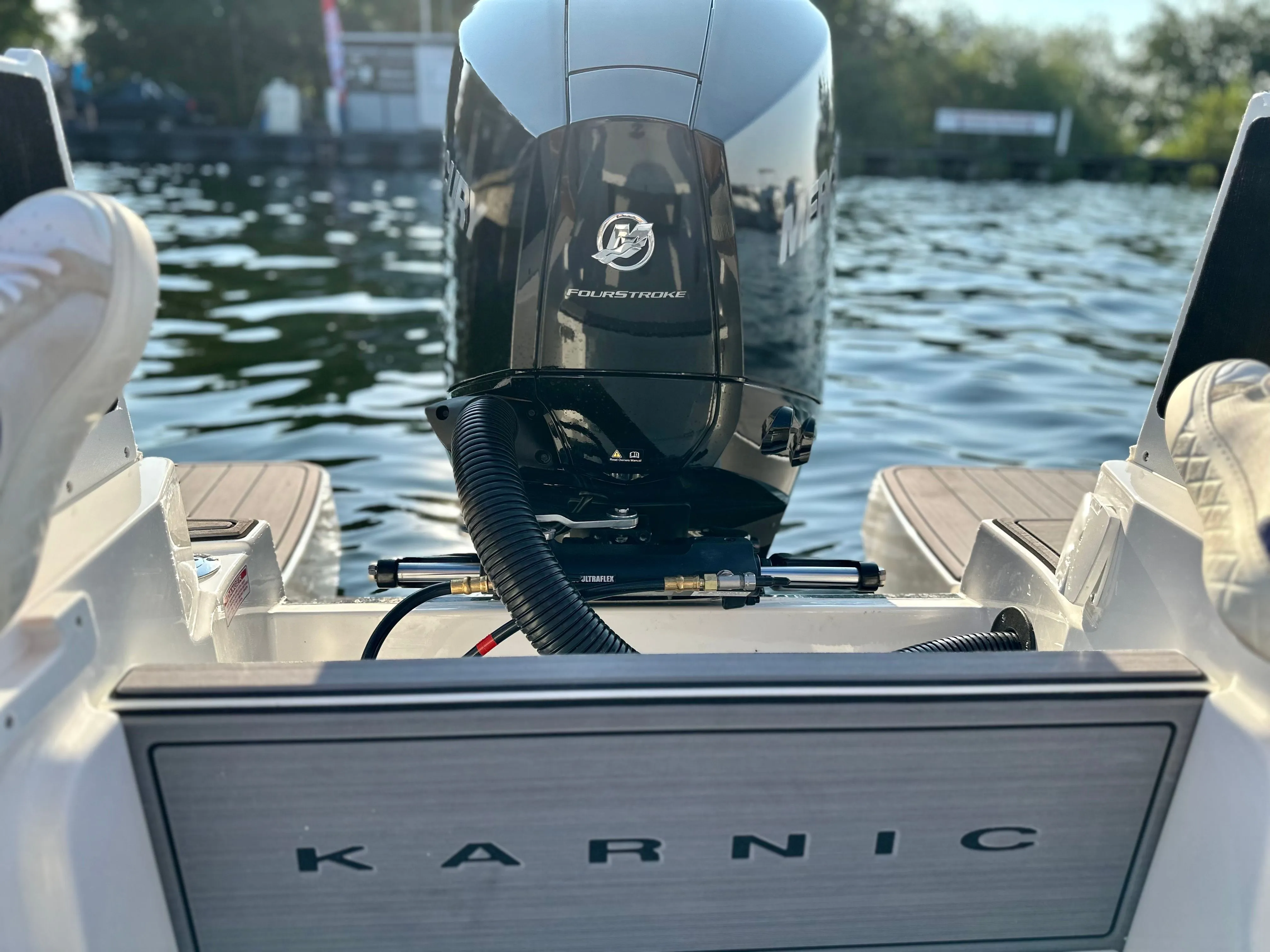 6.7m Göhren-Lebbin Motor Boat Karnic SL602 Hire