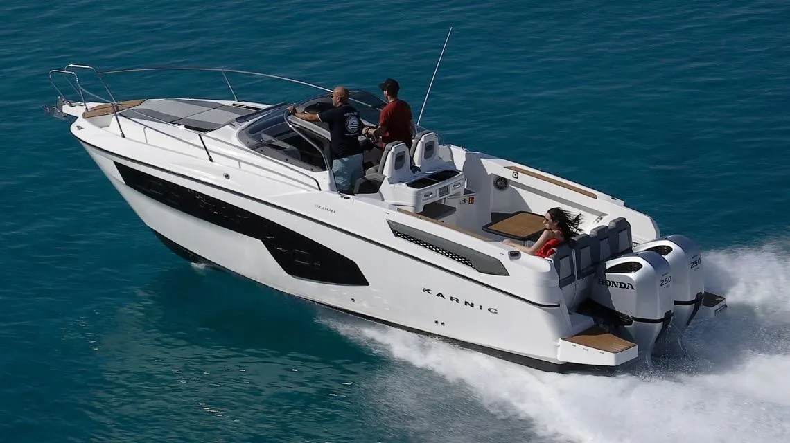 No Name Charter Boat