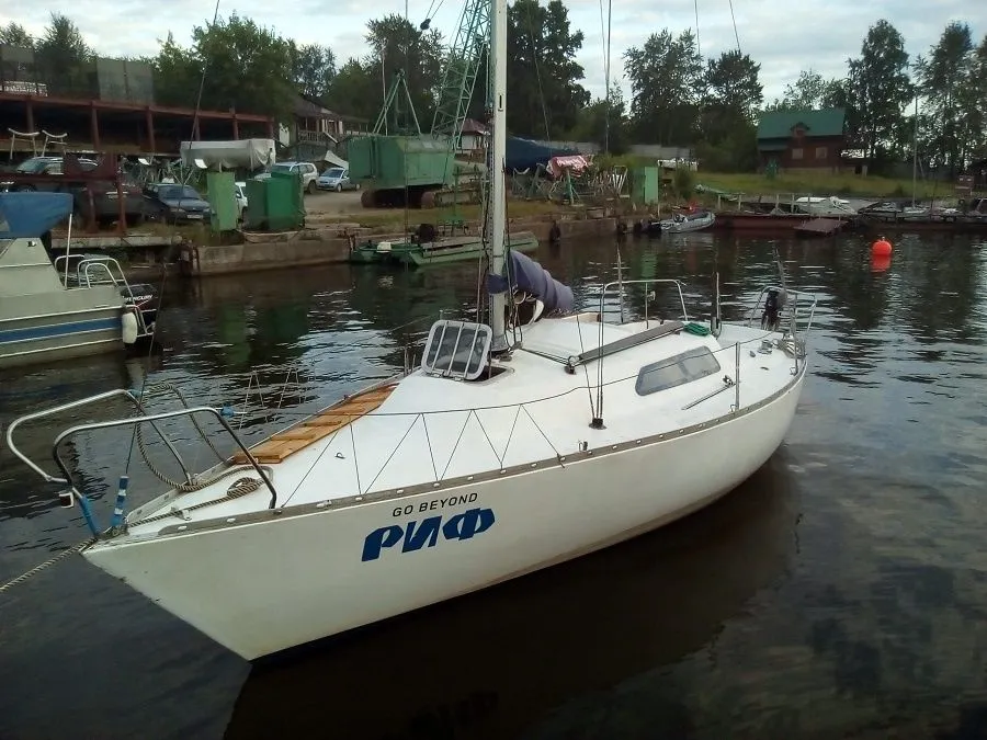 Explore Perm on a 7.26m Rental Sailing Yacht
