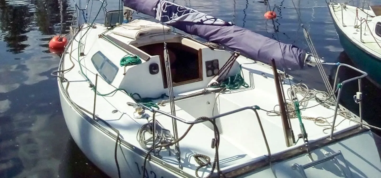 Explore Perm on a 7.26m Rental Sailing Yacht