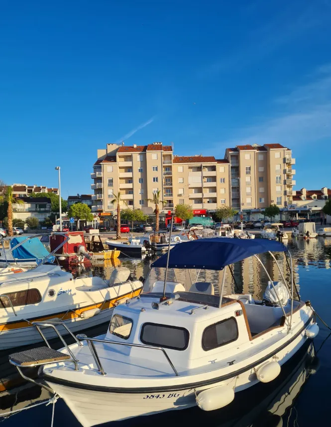 5m Biograd na Moru Motor Boat Hire
