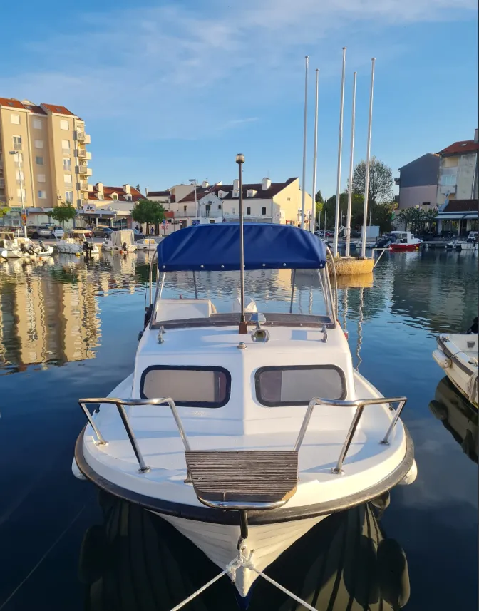 5m Biograd na Moru Motor Boat Hire