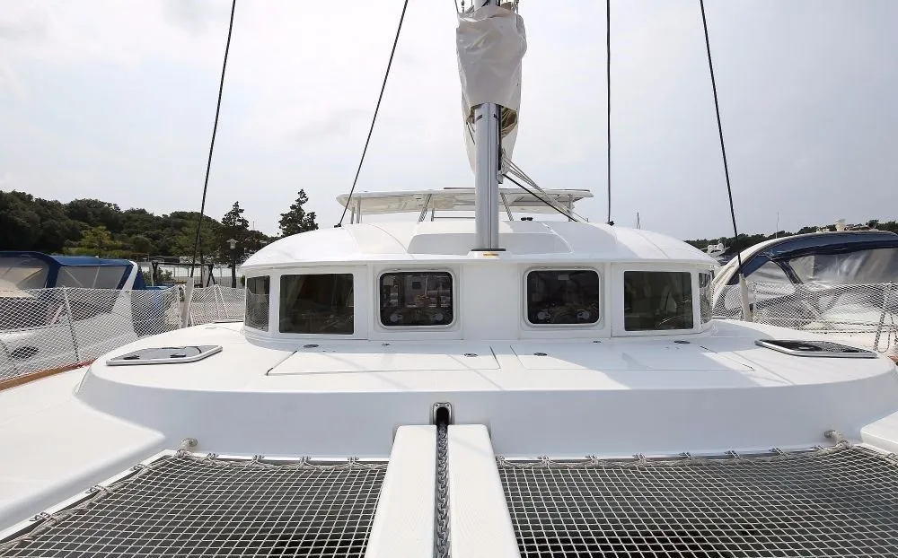 Чартер Eos - 5