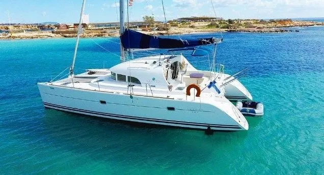 Explore Palma de Mallorca on a 11.55m Rental Catamaran Lagoon 380