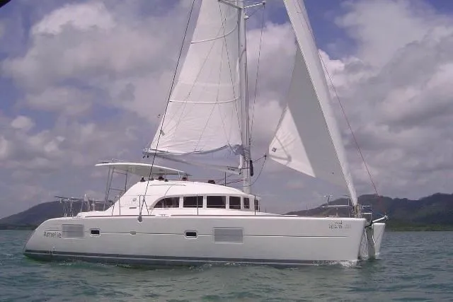 Charter a 11.55m Catamaran Lagoon 380 S2 in Bophut