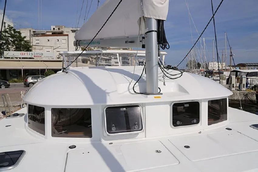 Rent a 11.55m Catamaran Lagoon 380 S2 in Volos