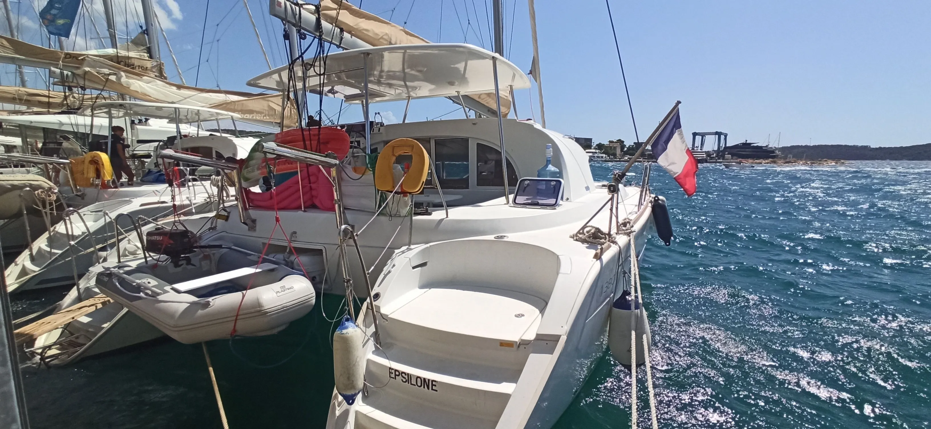 Charter a 11.55m Catamaran Lagoon 380 S2 in Zaton