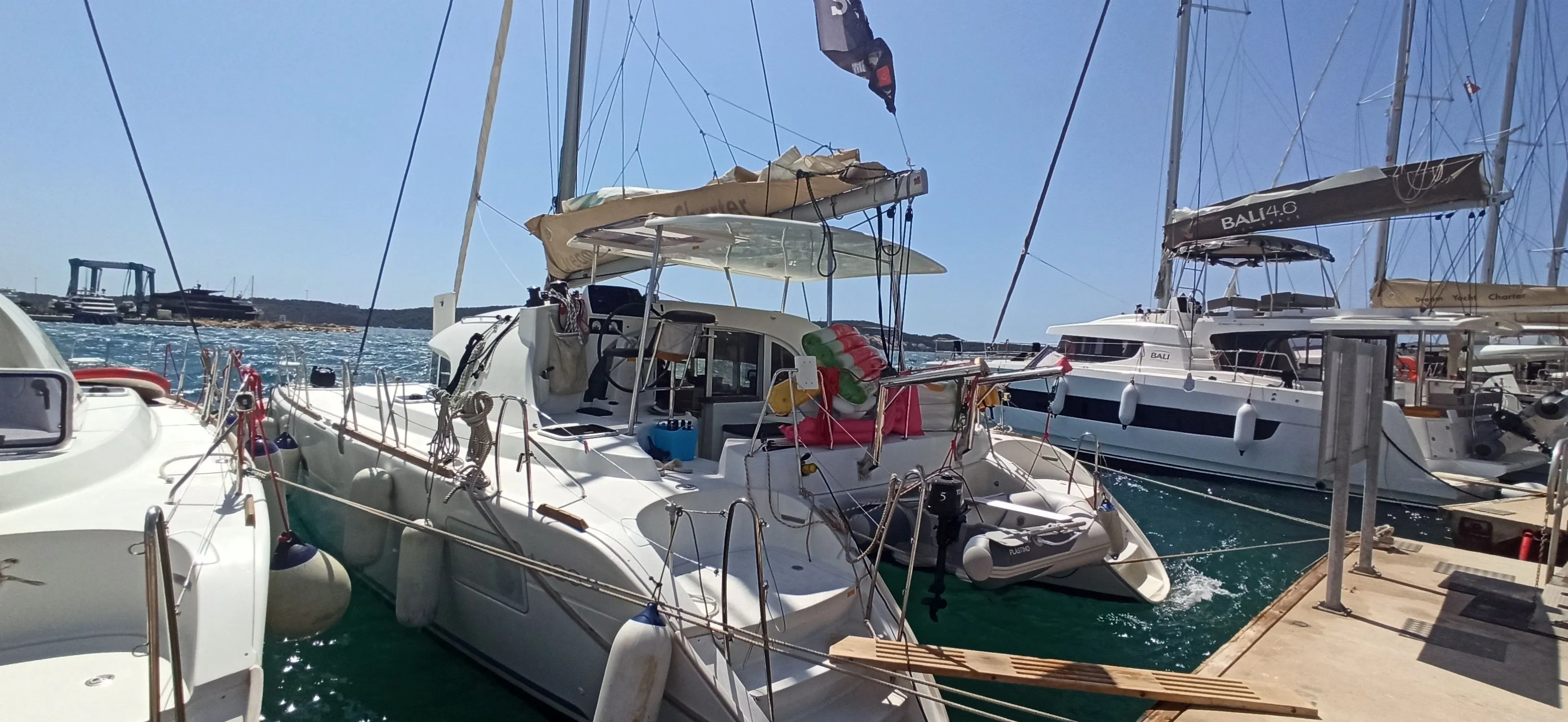 Charter a 11.55m Catamaran Lagoon 380 S2 in Zaton