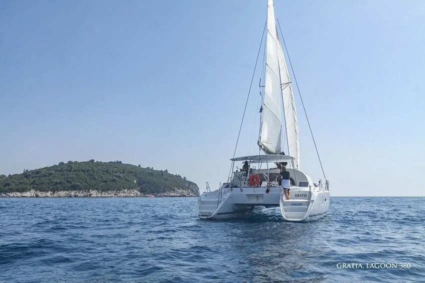 Rent a 11.55m Boat in Dubrovnik