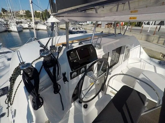 Rent a 11.55m Lagoon 380 S2 in Šibenik