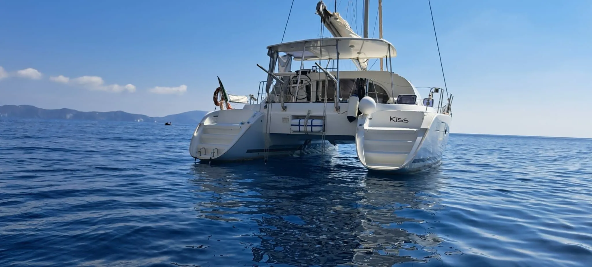 Charter a 11.55m Catamaran in Nettuno