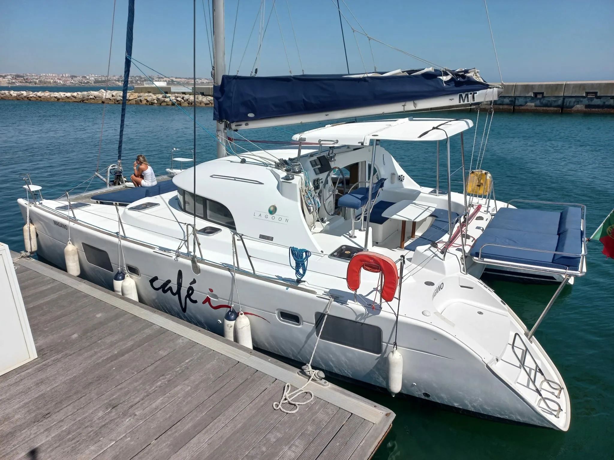 Magano Charter Boat
